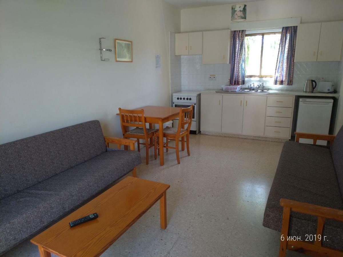 Constantaras Apartments Protaras Ngoại thất bức ảnh